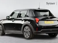 Begagnad Mini Cooper Hatch 113 kW (154 HK) 2025 Svart Halvkombi