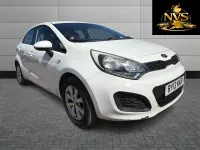 Used Kia Rio 75 HP (55 kW) 2014 White Hatchback