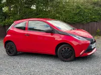 Begagnad Toyota Aygo 68 HK (50 kW) 2014 Röd Halvkombi
