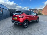 Used Renault Captur Dynamique 90 HP (66 kW) 2018 Red/black SUV