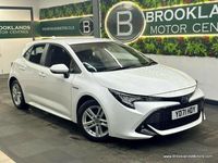Used Toyota Corolla 122 HP (89 kW) 2021 White Hatchback