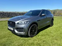 Begagnad Jaguar F-Pace Chequered Flag 180 HK (132 kW) 2019 Grå SUV