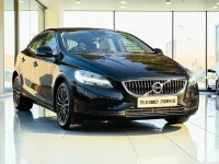 Used Volvo V40 Momentum 120 HP (88 kW) 2019 Black Hatchback