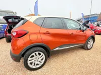 Used Renault Captur Dynamique 90 HP (66 kW) 2016 Orange SUV