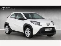 Usado Toyota Aygo X PURE 72 CV (52 kW) 2023 Blanco SUV