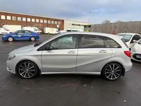 Usado Mercedes B200 136 HP (100 kW) 2014 Prateado Monovolume