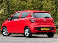 Used Hyundai i10 67 HP (49 kW) 2018 Red Hatchback