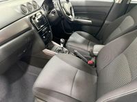 Used Suzuki Vitara SZ-T 129 HP (94 kW) 2023 White SUV