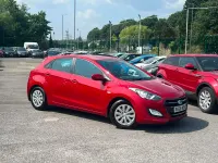 Used Hyundai i30 2016 Red Hatchback