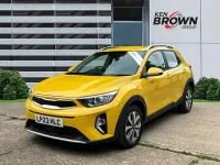 Used Kia Stonic 2023 Yellow SUV