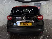 Usado Renault Captur Dynamique 90 HP (66 kW) 2016 Preto SUV