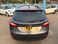 Used Hyundai i30 SE 110 HP (80 kW) 2015 Grey Estate