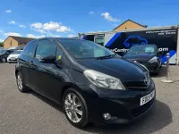 Used Toyota Yaris SR 99 HP (72 kW) 2013 Black Hatchback