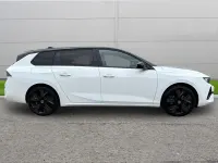 Used Vauxhall Astra 113 kW (154 HP) 2024 White Estate