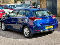 Used Toyota Auris Hybrid 2016 Blue Hatchback