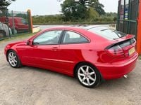 Begagnad Mercedes C220 SE 2003 Röd Sportkupé