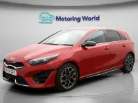 Usado Kia Ceed GT-Line 140 HP (102 kW) 2024 Vermelho Citadino