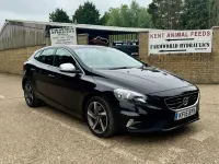 Used Volvo V40 R-Design 120 HP (88 kW) 2015 Black Hatchback