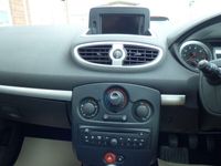 used Renault Clio 1.1 DYNAMIQUE TOMTOM TCE 5 DOOR **15 MONTHS WARRANTY** **12 MONTHS MOT** **