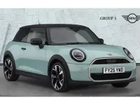 Usado Mini Cooper Exclusive 150 kW (204 HP) 2025 Verde Citadino