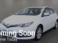 Used Toyota Auris Hybrid Business Edition 2016 White Hatchback