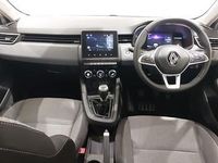 Used Renault Clio V Evolution 90 HP (66 kW) 2024 White Hatchback