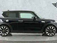 Usado Mini Cooper S Exclusive 189 HP (139 kW) 2020 Preto Citadino