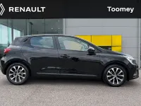 Used Renault Clio Iconic 138 HP (101 kW) 2022 Black Hatchback