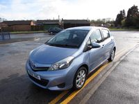 Used Toyota Yaris 101 HP (74 kW) 2012 Blue Hatchback