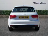 Usado Audi A1 Sportback Sport 125 HP (91 kW) 2018 Branco Citadino
