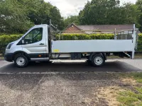 Usado Ford Transit 130 HP (95 kW) 2022 Prateado Cabrios