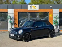 Usado Mini Cooper Cabriolet 122 HP (89 kW) 2013 Preto Cabrios