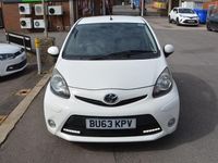 Used Toyota Aygo 68 HP (50 kW) 2013 White Hatchback