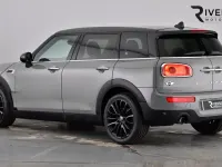 Usado Mini Cooper Clubman 136 CV (100 kW) 2017 Gris Familiar
