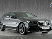 Gebraucht BMW 520 M Sport 205 PS (150 kW) 2025 Grau