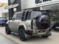 Used Land Rover Defender HSE Dynamic 300 HP (220 kW) 2023 Silver Estate