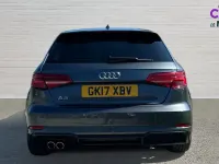Usado Audi A3 Black Edition 184 HP (135 kW) 2017 Cinzento Citadino