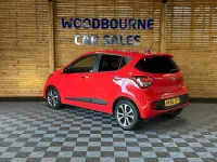 Used Hyundai i10 Premium SE 87 HP (63 kW) 2019 Red Hatchback