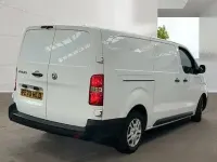 Used Vauxhall Vivaro S 150 HP (110 kW) 2020 White MPV