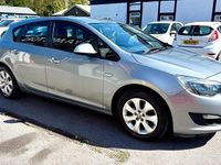 Used Vauxhall Astra Design Edition 115 HP (84 kW) 2014 Silver Hatchback
