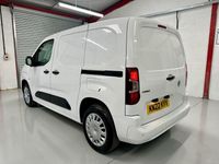Used Vauxhall Combo Sportive 100 HP (73 kW) 2022 White MPV