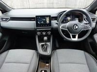 Usado Renault Clio V Techno 143 CV (105 kW) 2024 Gris Utilitario
