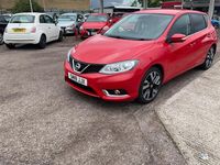 Used Nissan Pulsar Tekna 114 HP (83 kW) 2018 Red Hatchback