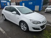 Used Vauxhall Astra SRi 2015 White Hatchback