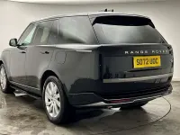 Begagnad Land Rover Range Rover SE 434 HK (319 kW) 2022 Svart SUV