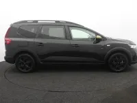 Begagnad Dacia Jogger Extreme 141 HK (103 kW) 2023 Svart Minibuss