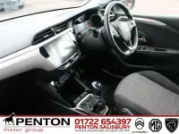 Used Vauxhall Corsa Edition 75 HP (55 kW) 2022 White Hatchback