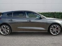 Second-hand Ford Focus ST-Line X 125 CP (91 kW) 2023 Gri Hatchback