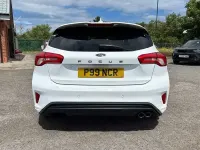 Used Ford Focus ST-Line 125 HP (91 kW) 2019 White Hatchback