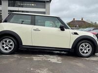 Used Mini ONE Hatch 98 HP (72 kW) 2013 White Hatchback
